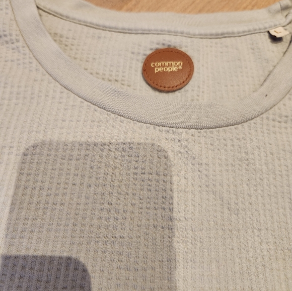 Common People Men's Sage Textured Short Sleeve Tee - Picture 7 of 7